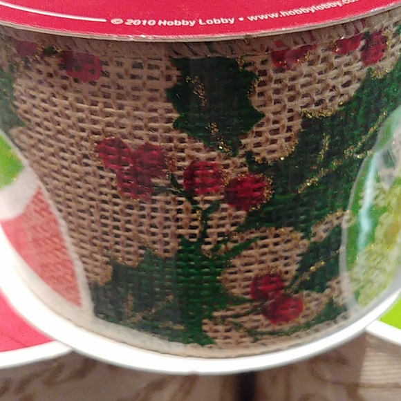 A LOT of 7 Holiday wired ribbon 🎀 - Picture 3 of 6